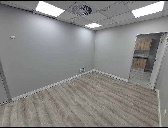 135M² OFFICE TO LET IN SUNNINGHILL